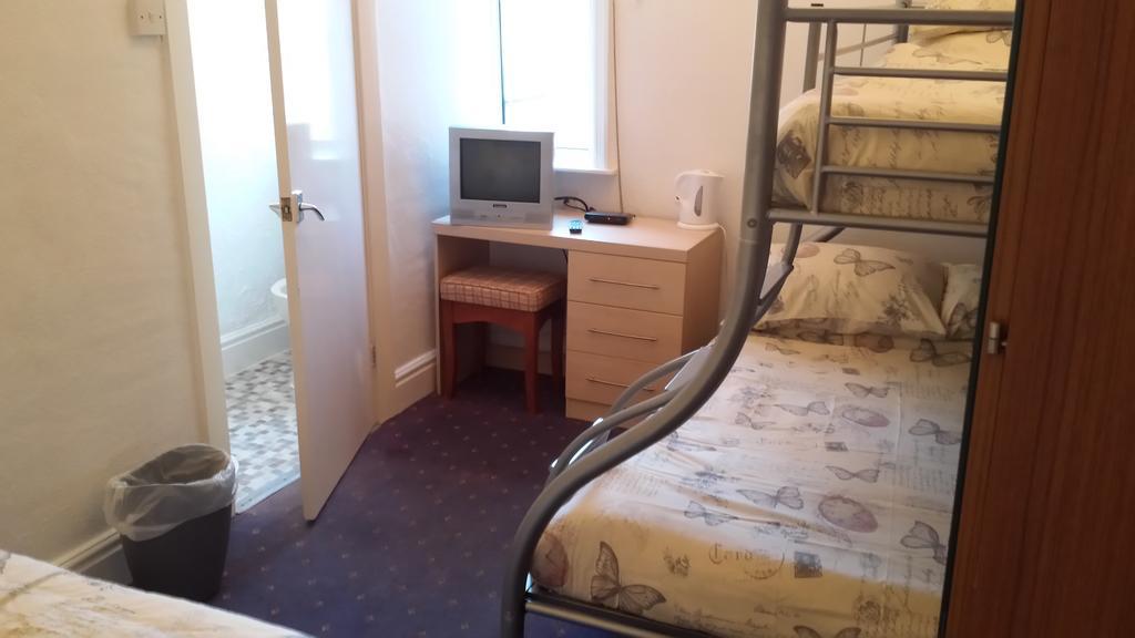 Airedale Hotel Блекпул Стая снимка